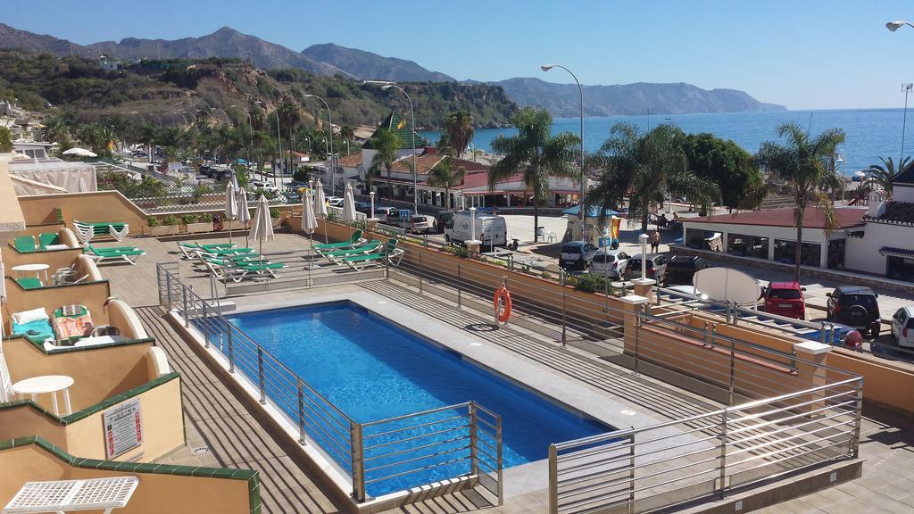 Apartamentos Nerja Bahia Exterior photo